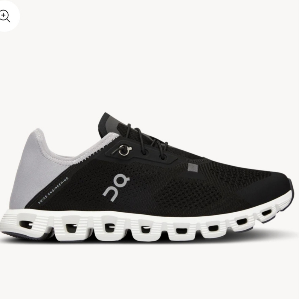 🆕 On Running Cloud 5 Coast Black Shadow Sneakers Womens Size 9